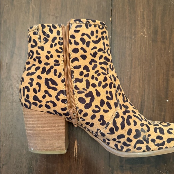 Carlos Leopard Print Ankle Boots 9.5 - Picture 9 of 12